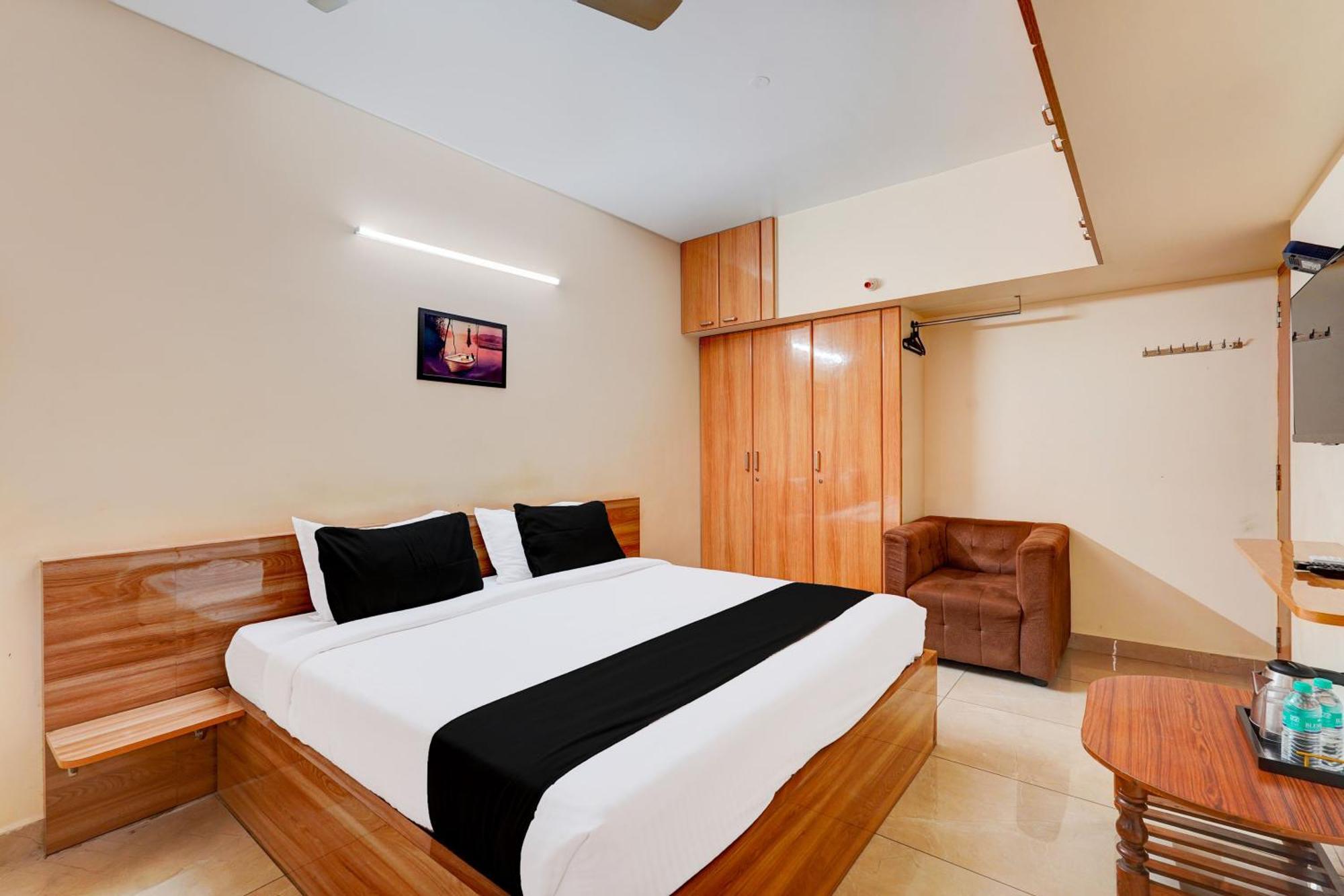 Hotel Collection O Dhana Homes